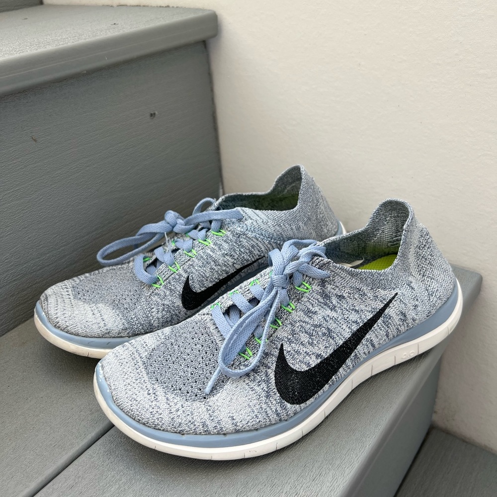 Nike Free Runs